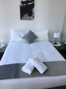 Apartments Melbourne Domain - Docklands - Taree Accommodation 56