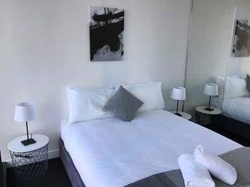 Apartments Melbourne Domain - Docklands - Taree Accommodation 60