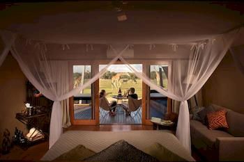 Zoofari Lodge, Taronga Western Plains Zoo - Taree Accommodation 0