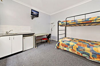 Sinclairs City Hostel - Taree Accommodation 13