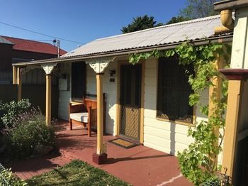 A Settler's Cottage - Taree Accommodation 11
