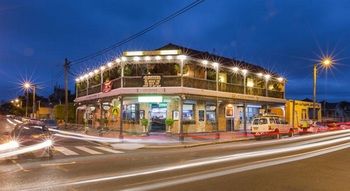 Hamilton Executive Apartments - Taree Accommodation 13