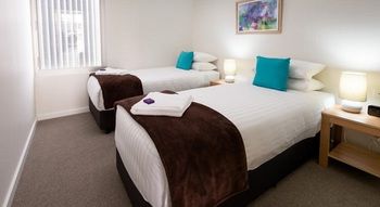 Hamilton Executive Apartments - Taree Accommodation 24