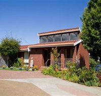 Waterside Accommodation - Derwent Retreat - Taree Accommodation