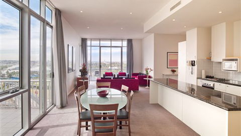 Adina Apartment Hotel Melbourne, Flinders Street - Taree Accommodation 2