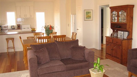 Strath Valley View Bed And Breakfast - Taree Accommodation 2