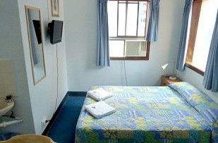 Acacia Inner City Inn - Taree Accommodation 1