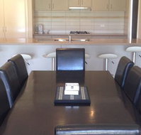 Anchorage by the Lake - Taree Accommodation