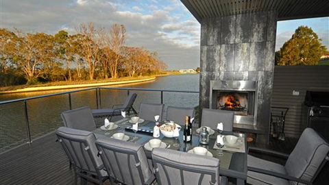 Gippsland Lakehouse - Taree Accommodation 0