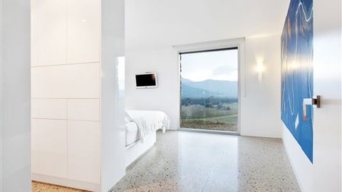 Feathertop Chateau - Taree Accommodation 6
