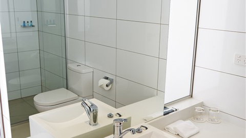 Mercure Melbourne Caroline Springs - Taree Accommodation 2