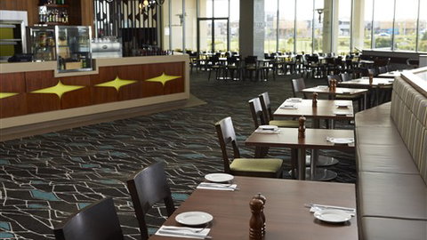 Mercure Melbourne Caroline Springs - Taree Accommodation 7