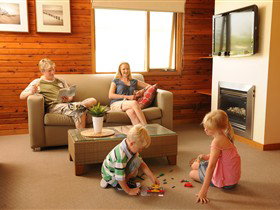 Adelaide Shores Resort - Taree Accommodation 2