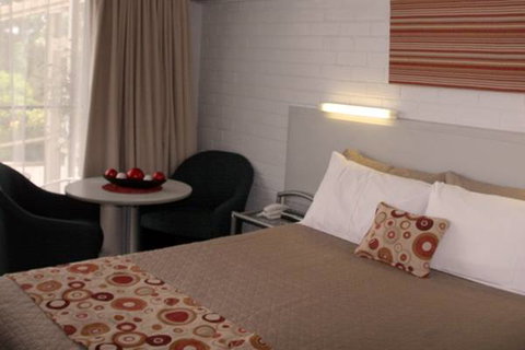 Adina Place Motel Apartments - Taree Accommodation 0