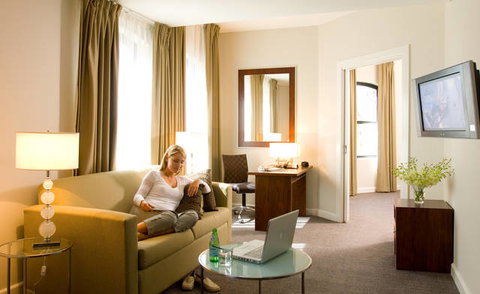 Amora Hotel Riverwalk Melbourne - Taree Accommodation 1