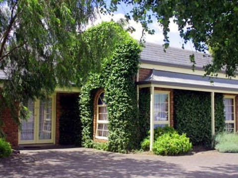 Arkana Motor Inn & Terrace Apartments - Taree Accommodation 1