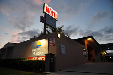 Bluewater Harbour Motel - Bowen - Taree Accommodation 1
