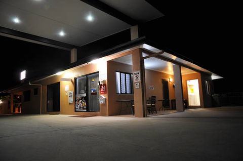 Bluewater Harbour Motel - Bowen - Taree Accommodation 2