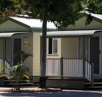 Emerald Cabin  Caravan Village - Taree Accommodation