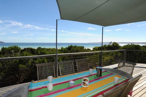 Island Beach Escape - Beachcomber - Taree Accommodation 2
