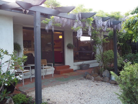 Myamba House Kyneton - Taree Accommodation 1