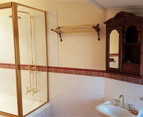 Mulberry Cottage Beechworth - Taree Accommodation 4