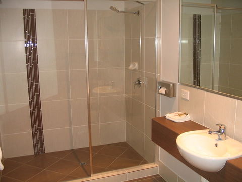 Roma Inland Motor Inn - Taree Accommodation 1