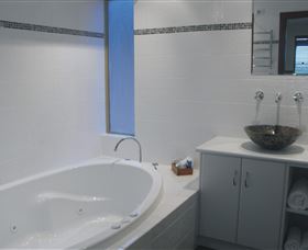 Karma Chalets And Karisma Spa - Taree Accommodation 2