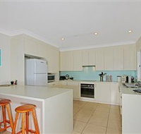 Sandals - Taree Accommodation