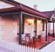 Eliza Cottage - Taree Accommodation