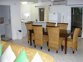 Maroochy River Cabin Village & Caravan Park - Taree Accommodation 2