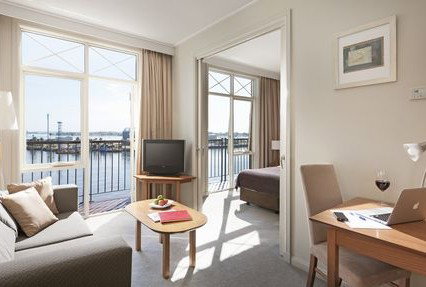 Crowne Plaza Newcastle - Taree Accommodation 1