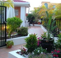 Shaz Maisons Beachside Holiday Apartments - Taree Accommodation