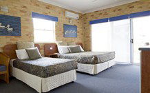 Yamba Beach Motel - Yamba - Taree Accommodation 3