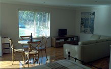 Elm Tree Cottage - Taree Accommodation 2
