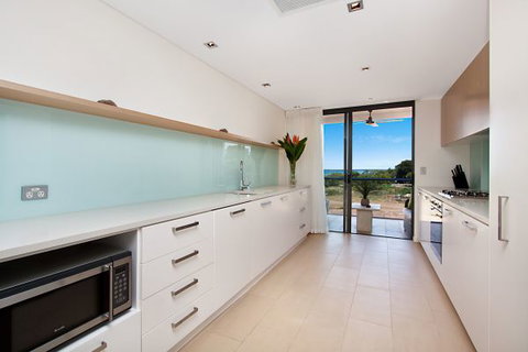 Akuna Waterfront - Taree Accommodation 9