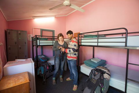 Alice Lodge Backpackers - Taree Accommodation 5