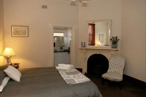 Apartments On-The-Park: The Studio - Taree Accommodation 2