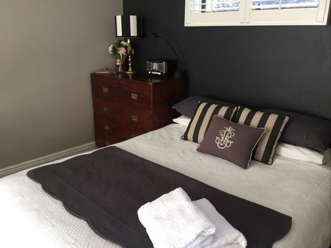 Apartments On-The-Park: The Studio - Taree Accommodation 8