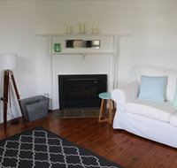 Dreamer's Cottage - Taree Accommodation