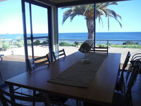 Santorini Sunset - Taree Accommodation 1