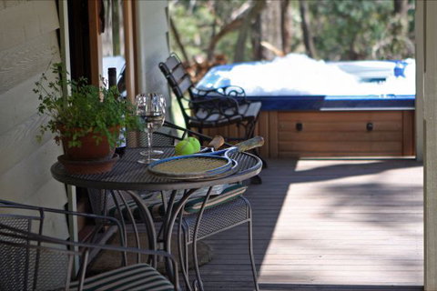 Mirkwood Forest Self-Contained Spa Cottages - Taree Accommodation 1