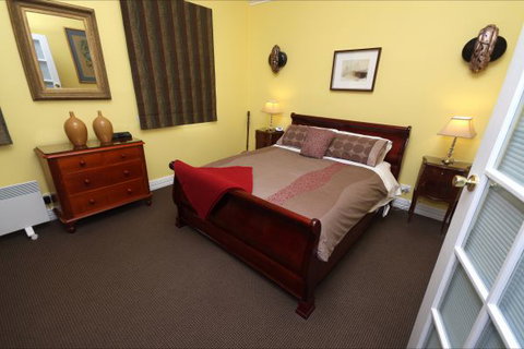 Mirkwood Forest Self-Contained Spa Cottages - Taree Accommodation 8