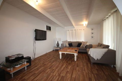 LJ Hooker Goolwa Holiday Rentals - 42 Underwood Avenue, Goolwa Beach - Taree Accommodation 10