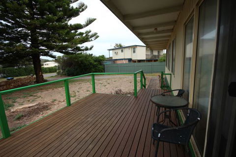 LJ Hooker Goolwa Holiday Rentals - 42 Underwood Avenue, Goolwa Beach - Taree Accommodation 15