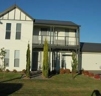 Annies Beach House - Taree Accommodation
