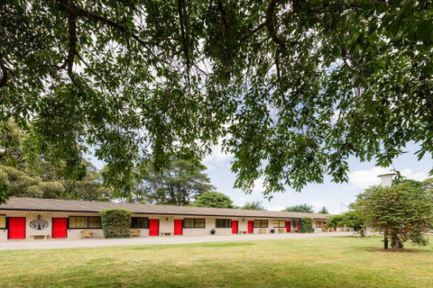 Bundanoon Country Inn Motel - Taree Accommodation 0