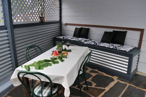 Ellenor Ivy Cottage - Taree Accommodation 4