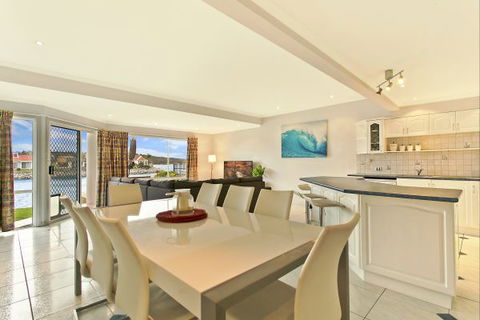 SALT Waterfront Apartment - Taree Accommodation 1