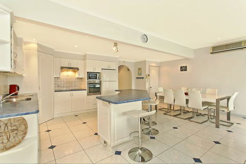 SALT Waterfront Apartment - Taree Accommodation 2